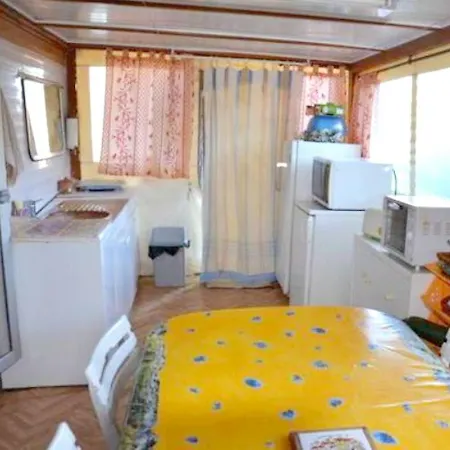 Holiday Route De La Madrague Дом отдыха